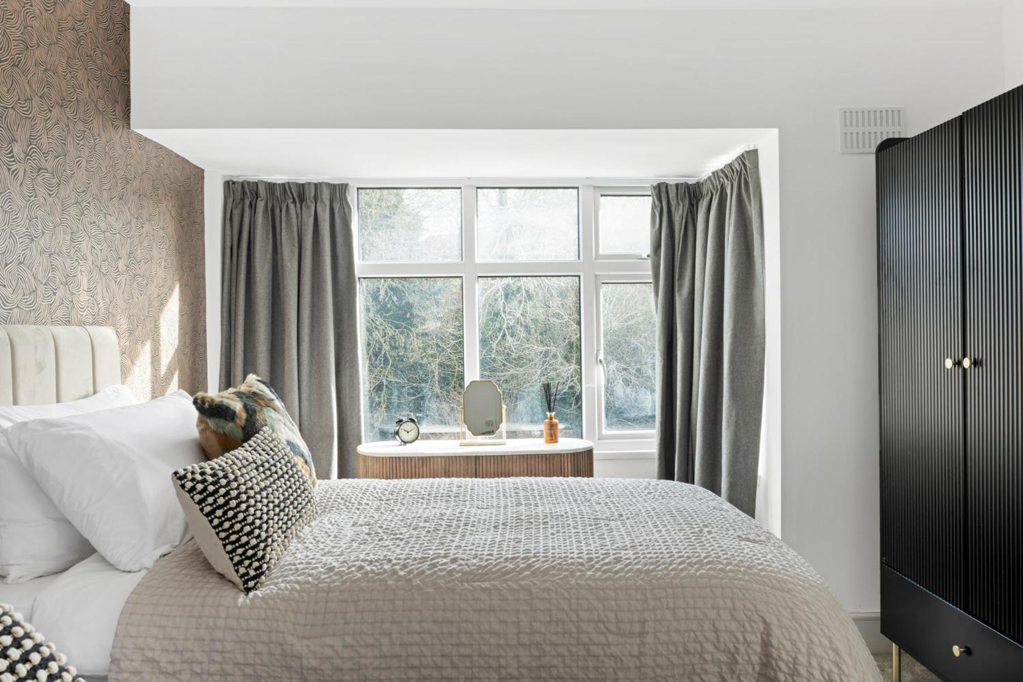 Windsor House By Andrew Hart Property Стурбридж Екстериор снимка